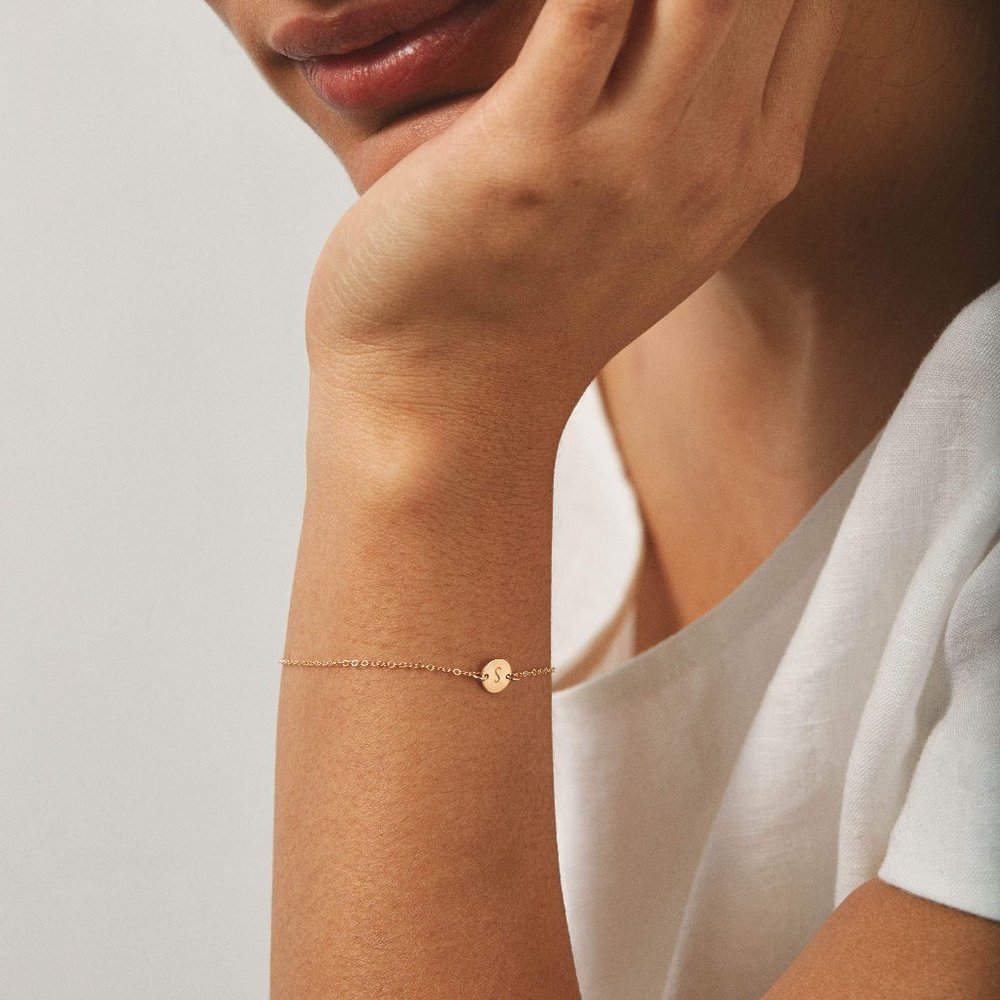 Minimalist Initial Letter Pendant Simple Bracelet - Picture 2 of 15